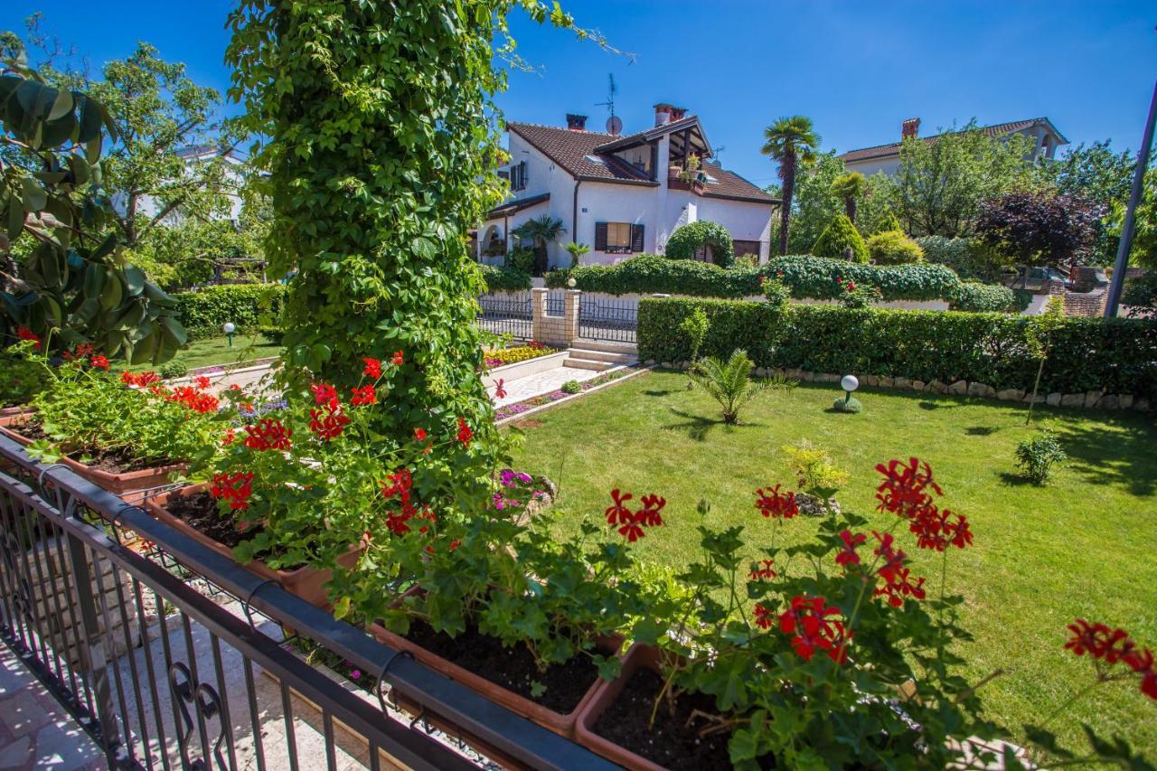 Garden View Apartment In Porec For 2 - 4 Persons Εξωτερικό φωτογραφία
